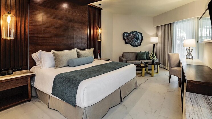 Junior Suite Tropical View